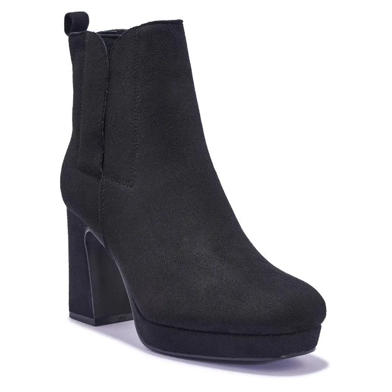 ABE5 Block Heel Ankle Boots. £5.00 per pair