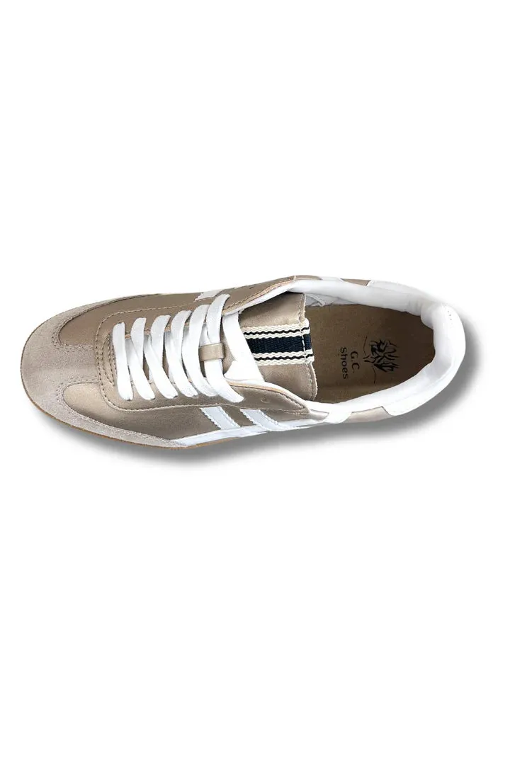 Dakkah Sneakers